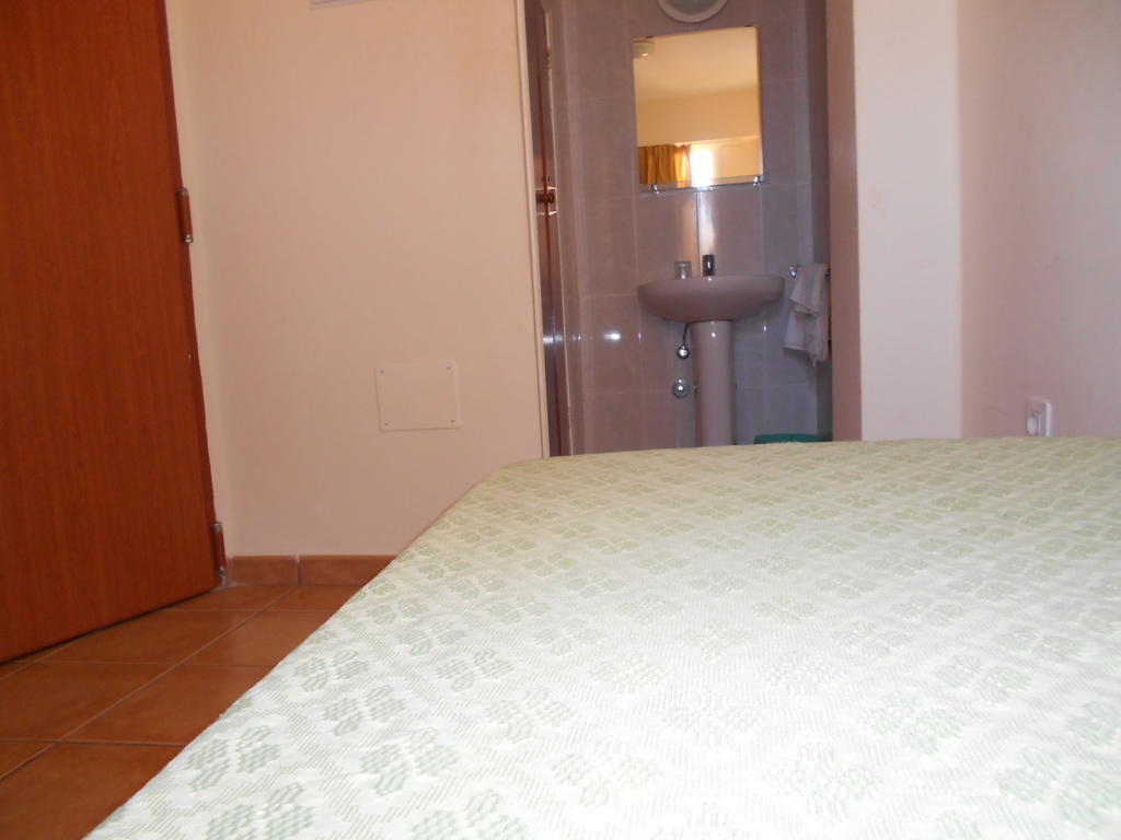 Pension Mova Санта-Крус-де-Тенерифе Номер фото
