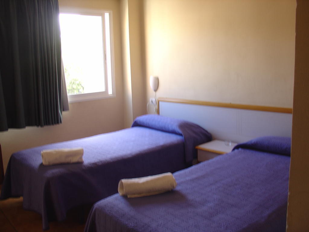 Pension Mova Санта-Крус-де-Тенерифе Номер фото