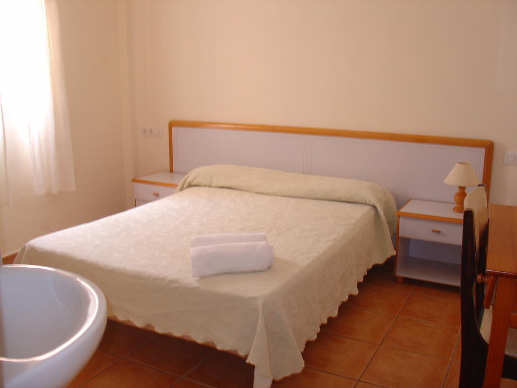 Pension Mova Санта-Крус-де-Тенерифе Номер фото
